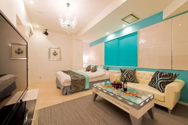 Basic Tek Büyük Yataklı Oda