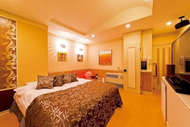 Basic Tek Büyük Yataklı Oda