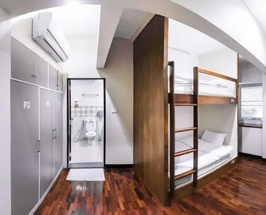 Dört Kişilik Oda, Birden Çok Yatak