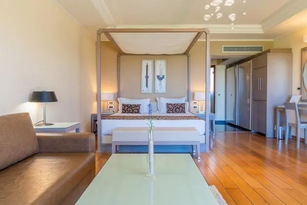 Premium Suite with Garden View
