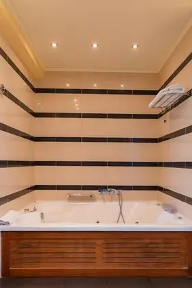 Premium Suite with Garden View