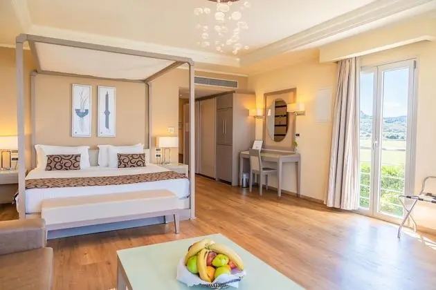 Premium Suite with Private Pool and Private Garden
