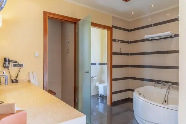 Premium Suite with Sea View