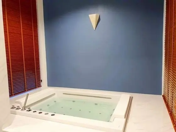 Deluxe Jacuzzi Villa