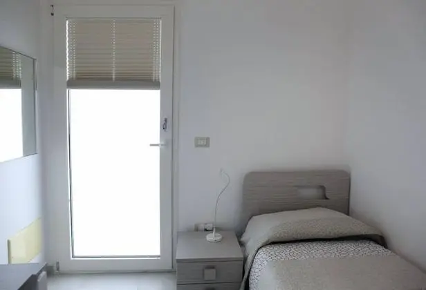 Tek Kişilik Oda, Ortak Banyo