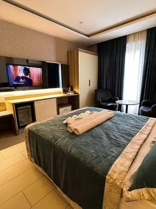 Deluxe Tek Büyük Yataklı Oda