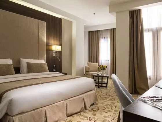 Junior Studio Suite