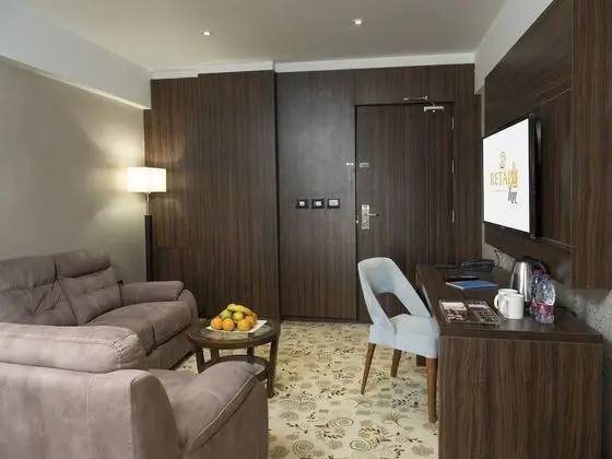 Junior Studio Suite
