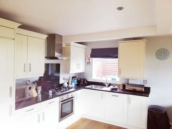 2 Berth Luxury Lakeside Apt Pet Free