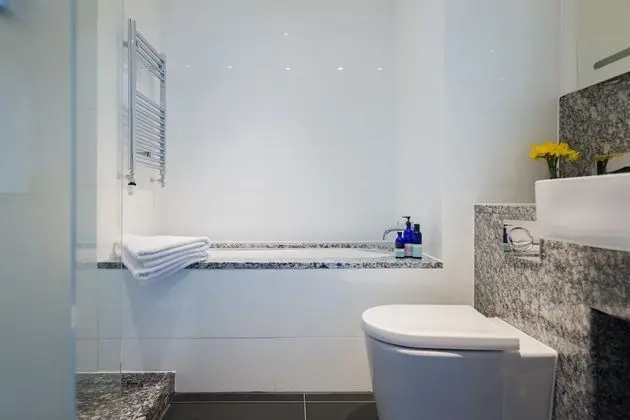 2 Berth Superior Lakeside Apartment