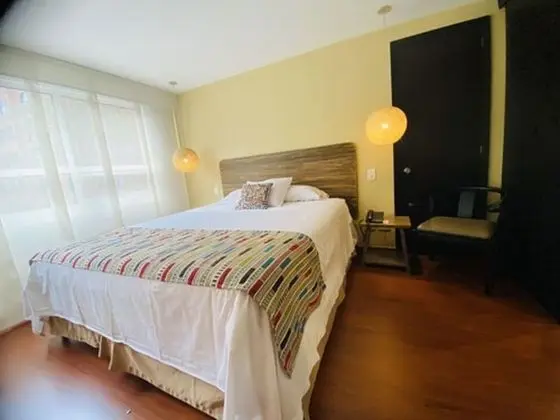 Standard Tek Büyük Yataklı Oda