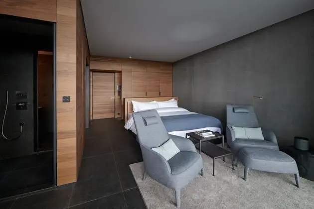 Junior Süit, Manzaralı (Lava View)