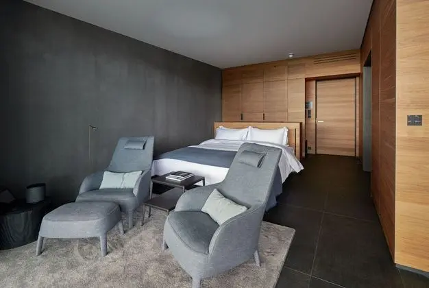 Junior Süit, Manzaralı (Lava View)