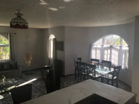 Elite Apart Daire, 1 Büyük (Queen) Boy Yatak ve Çekyat, Sigara İçilmez, Bahçe Manzaralı