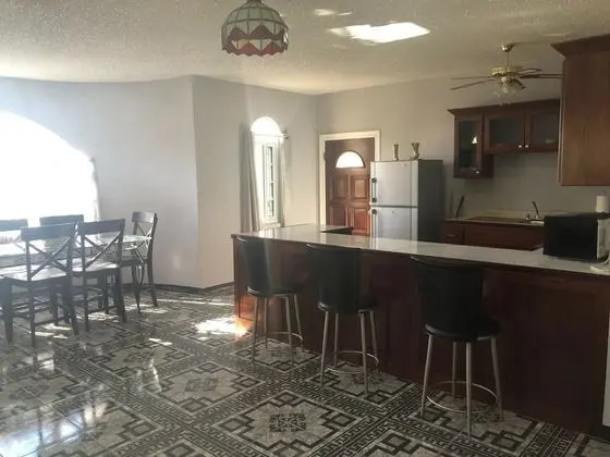 Elite Apart Daire, 1 Büyük (Queen) Boy Yatak ve Çekyat, Sigara İçilmez, Bahçe Manzaralı