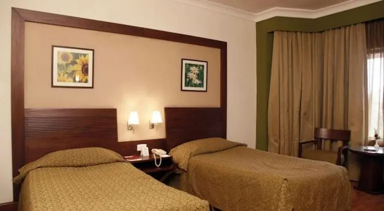 Deluxe İki Ayrı Yataklı Oda, Havuz Manzaralı