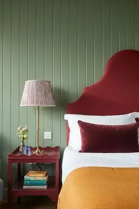 Classic Tek Büyük Yataklı Oda