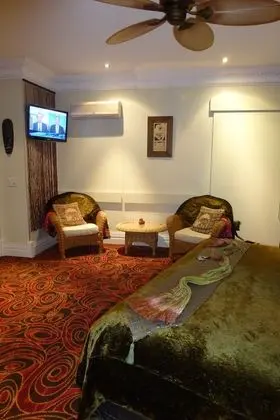 Standard Oda (Henderson Room Only)