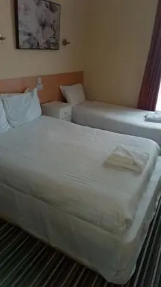 Tek Büyük veya İki Ayrı Yataklı Oda, Özel Banyo