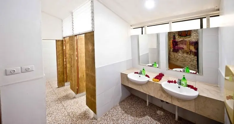 Economy Tek Kişilik Oda, 1 Büyük (Queen) Boy Yatak, Ortak Banyo, Lagün Manzaralı
