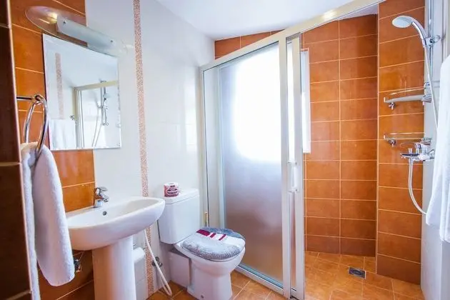 Standard Apart Daire, 2 Yatak Odası, Mutfak, Şehir Manzaralı