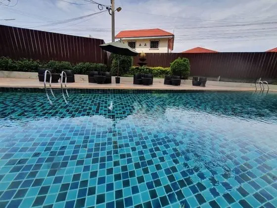 Superior Tek Büyük veya İki Ayrı Yataklı Oda (Poolside)