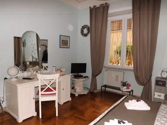 Classic Üç Kişilik Oda, Bahçe Manzaralı
