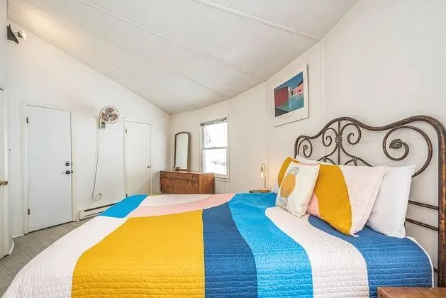 Ev, Birden Çok Yatak, Sıcak Su Havuzu