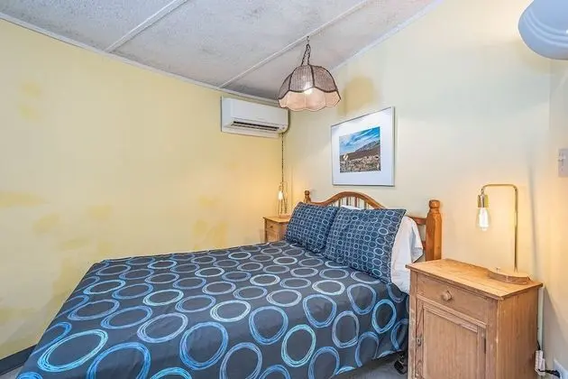 Ev, Birden Çok Yatak, Sıcak Su Havuzu