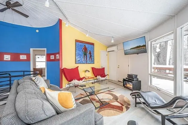 Ev, Birden Çok Yatak, Sıcak Su Havuzu