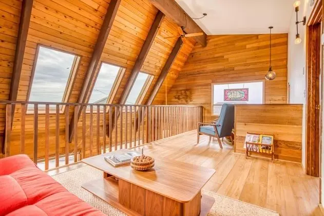 Ev, Birden Çok Yatak (Retro Retreat)