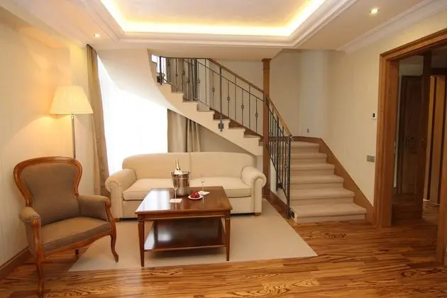 Dubleks, 2 Yatak Odası, Balkon, Nehir Manzaralı