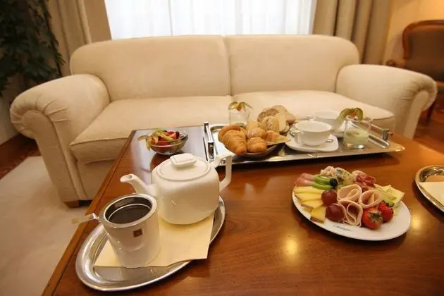 Süit, Balkon, Nehir Manzaralı
