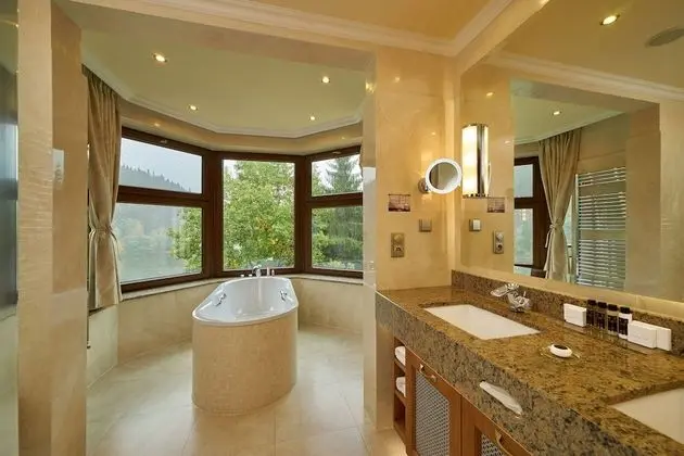 Süit, Balkon, Nehir Manzaralı