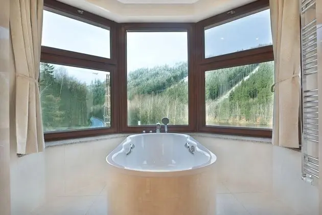 Süit, Balkon, Nehir Manzaralı