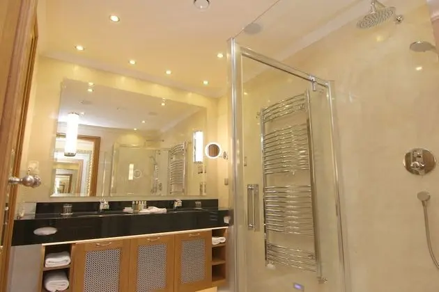 Superior Tek Büyük Yataklı Oda, Balkon, Nehir Manzaralı