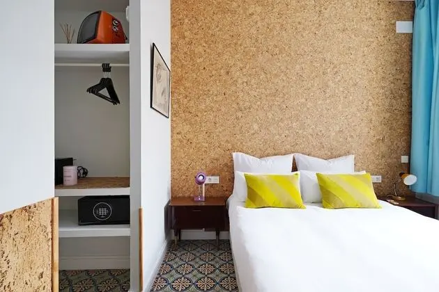 Tek Büyük Yataklı Oda, Balkon