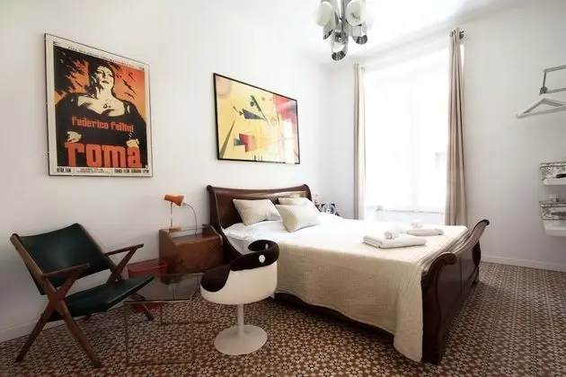 Tek Büyük Yataklı Oda