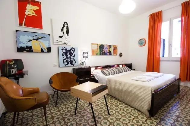 Tek Büyük Yataklı Oda