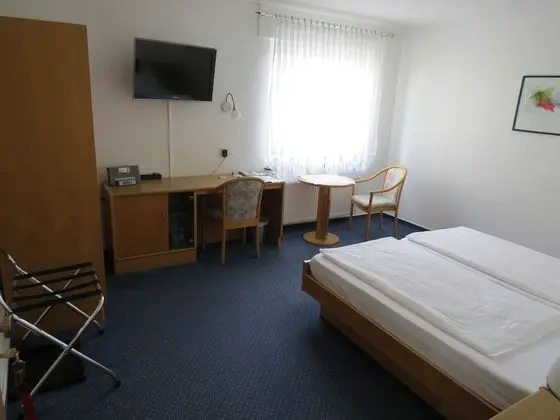 Comfort Tek Büyük veya İki Ayrı Yataklı Oda