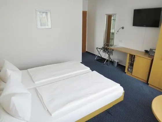 Comfort Tek Büyük veya İki Ayrı Yataklı Oda