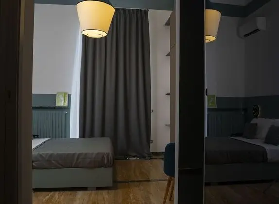 Deluxe Tek Büyük Yataklı Oda (con balcone)