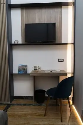 Deluxe Tek Büyük Yataklı Oda (con balcone)