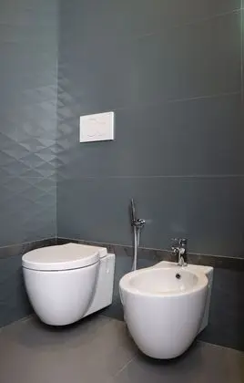 Deluxe Tek Büyük Yataklı Oda (con balcone)