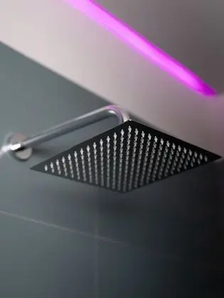 Deluxe Tek Büyük Yataklı Oda (con balcone)