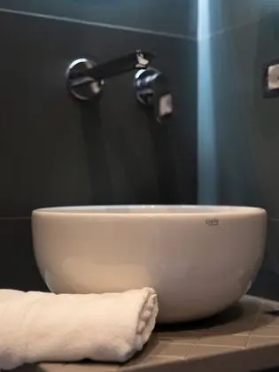 Deluxe Tek Büyük Yataklı Oda (con balcone)