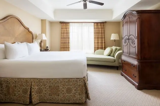 ONE BEDROOM GRANDE SUITE