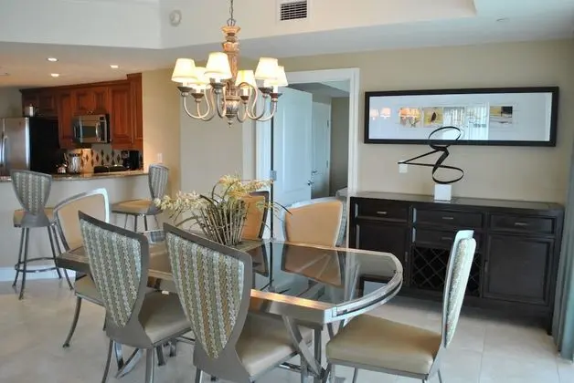 ONE BEDROOM GRANDE SUITE