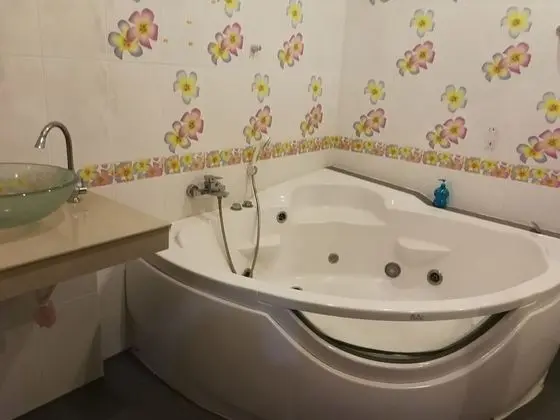Superior Double Room with Jetted Tub