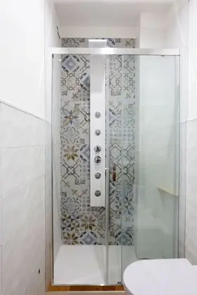 Deluxe Tek Büyük Yataklı Oda, Banyolu/Duşlu